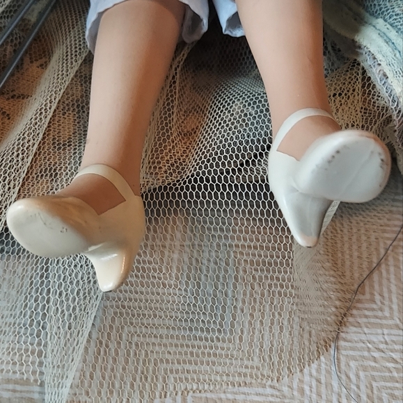 Vintage Duck House Heirloom Doll - Picture 9 of 13